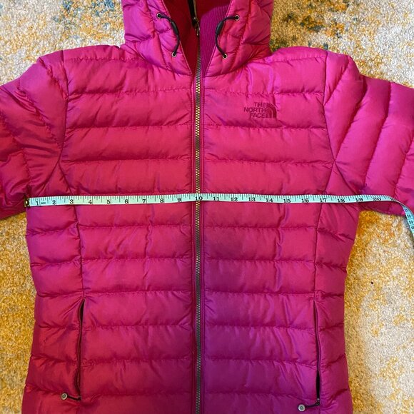 North Face Puffer Jacket - Picture 6 of 9